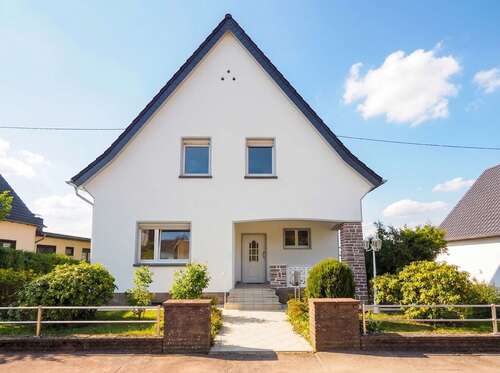 Foto - Haus zum Mieten in Heusweiler 1.350,00 €