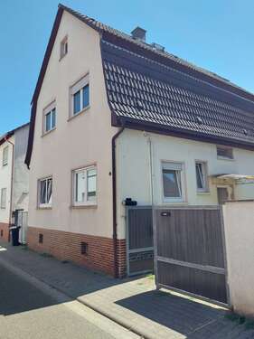Foto - Haus zum Kaufen in Lampertheim-Hofheim 249.000,00 € 107 m²