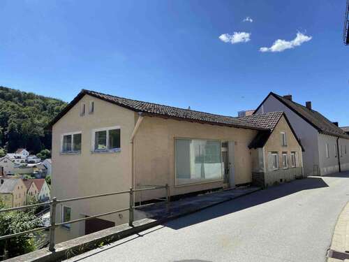 Foto - Haus zum Kaufen in Altmannstein 120.000,00 € 124 m²