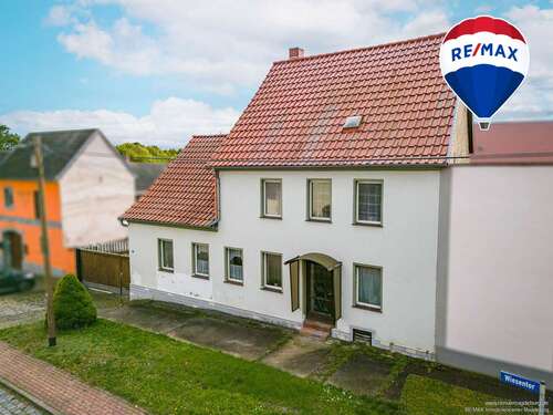 Foto - Haus zum Kaufen in Sülzetal Schwaneberg 69.000,00 € 154 m²