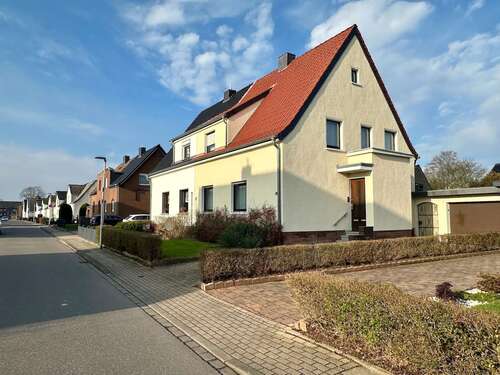 Foto - Haus zum Kaufen in Kamp-Lintfort 335.000,00 € 118 m²