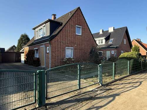 Foto - Haus zum Kaufen in Schwarzenbek 299.000,00 € 98 m²