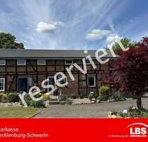 Haus zum Kaufen in Stralendorf 235.000,00 € 212 m²