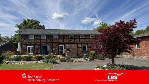 Foto - Haus zum Kaufen in Stralendorf 265.000,00 € 212 m²