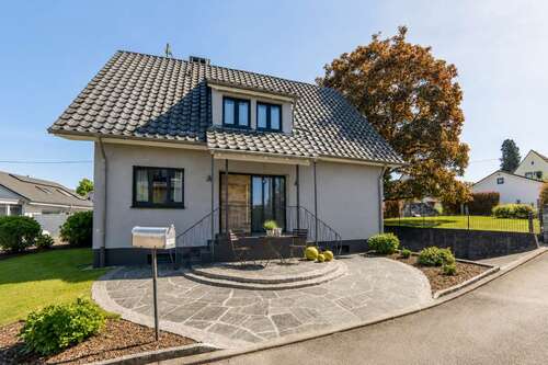 Foto - Haus zum Kaufen in Friesenheim 590.000,00 € 134 m²