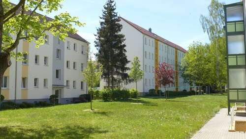 Foto - Wohnung zum Mieten in Borna 347,00 € 57.83 m²