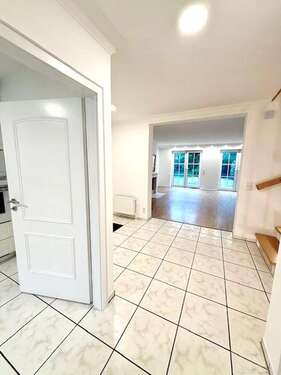 Foto - Haus zum Kaufen in Düsseldorf 1.570.000,00 € 213 m²