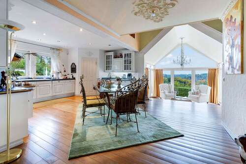 Foto - Haus zum Kaufen in Willroth 678.000,00 € 200.75 m²