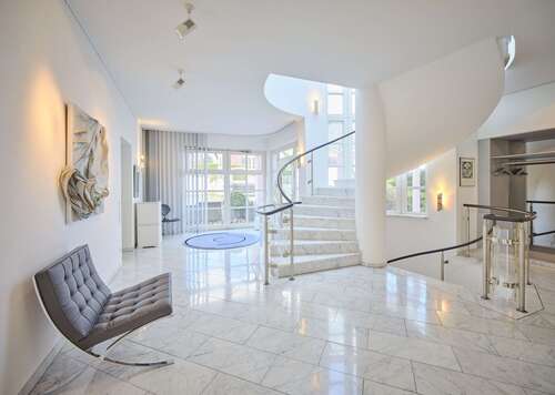 Foto - Haus zum Kaufen in Stuttgart 1.850.000,00 € 517 m²