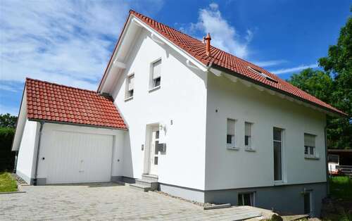 Foto - Haus zum Kaufen in Rottweil -Neukirch 559.000,00 € 143 m²