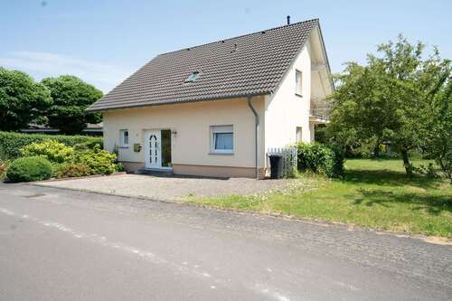 Foto - Haus zum Kaufen in Hellertshausen 290.000,00 € 140 m²