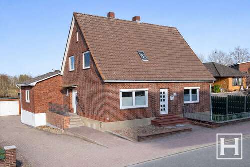 Foto - Haus zum Kaufen in Sievershütten 249.000,00 € 150 m²