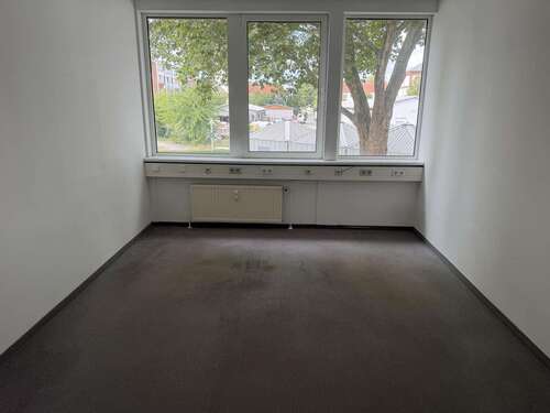 Foto - Büro in Magdeburg 161,00 € 17 m²