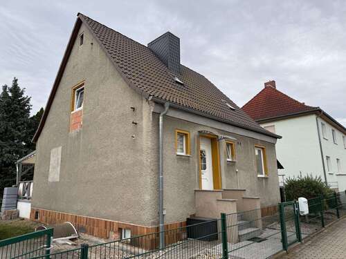 Foto - Haus zum Kaufen in Bad Lauchstädt 250.000,00 € 103 m²