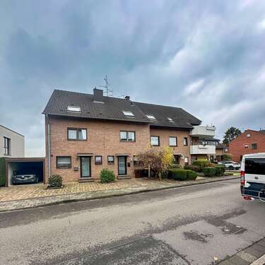 Foto - Haus zum Kaufen in Mönchengladbach 335.000,00 € 135 m²