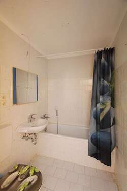 Foto - Wohnung zum Mieten in Halle (Saale) 264,79 € 57.19 m²