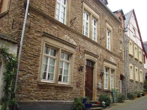 Foto - Haus zum Kaufen in Senheim 399.000,00 € 399 m²
