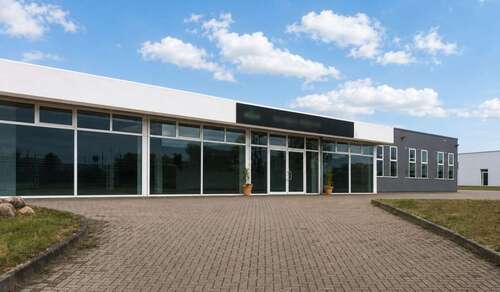 Foto - Halle in Burg Burg Ost 575.000,00 € 1008 m²