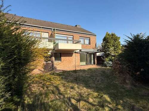 Foto - Haus zum Kaufen in Langenfeld 770.000,00 € 196 m²