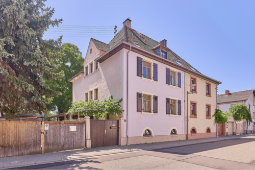 Foto - Haus zum Kaufen in Altdorf 378.000,00 € 187.57 m²