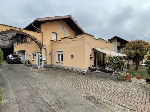 Foto - Haus zum Kaufen in Vogtsburg 530.000,00 € 180 m²