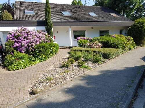Foto - Haus zum Kaufen in Neuss 1.490.000,00 € 339 m²