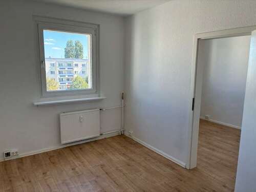 Foto - Wohnung zum Mieten in Halle (Saale) 365,00 € 66.3 m²