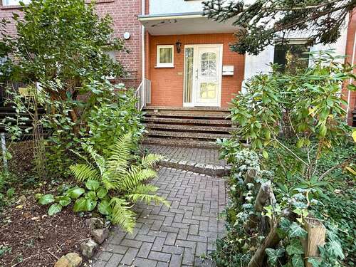 Foto - Haus zum Kaufen in Barsinghausen 298.000,00 € 157 m²