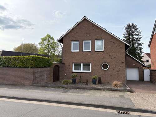 Foto - Haus zum Kaufen in Emmerich am Rhein 339.000,00 € 144 m²