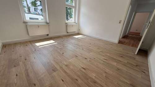 Foto - Wohnung zum Mieten in Hartmannsdorf 236,00 € 43.65 m²