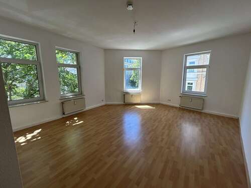 Foto - Wohnung zum Mieten in Halle 340,00 € 40 m²
