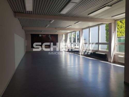 Foto - Halle in Schwäbisch Hall 1.240,62 € 217.7 m²