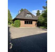 Haus zum Mieten in Rellingen 2.300,00 € 202 m² Haus zum Mieten in Rellingen 2.300,00 € 202 m²