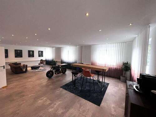 Foto - Büro in Wadgassen 1.162,00 € 166 m²