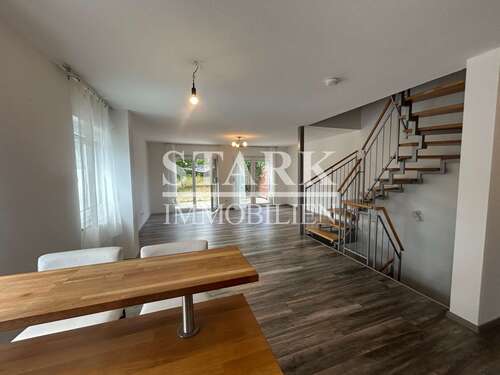 Foto - Haus zum Mieten in Schwalbach am Taunus 2.395,00 € 140.5 m²