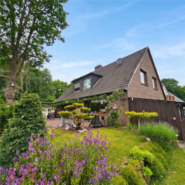 Foto - Haus zum Kaufen in Oersdorf bei Neumünster 599.000,00 € 280 m²