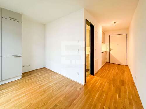 Foto - Wohnung zum Mieten in München 810,00 € 18.58 m²