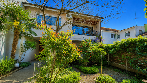 Foto - Haus zum Kaufen in Neulussheim 730.000,00 € 211 m²