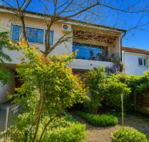 Haus zum Kaufen in Neulussheim 730.000,00 € 211 m²