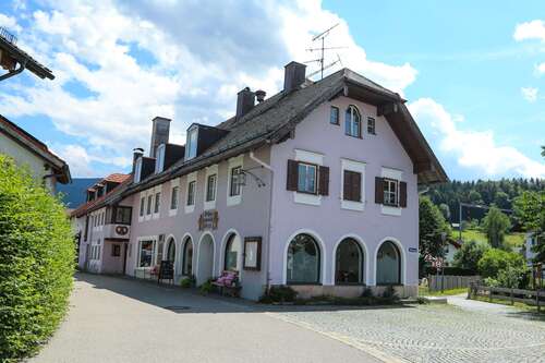 Foto - Haus zum Kaufen in Neukirchen 445.000,00 € 803 m²