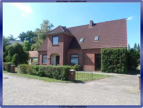 Foto - Haus zum Kaufen in Osterholz-Scharmbeck 209.000,00 € 180 m²