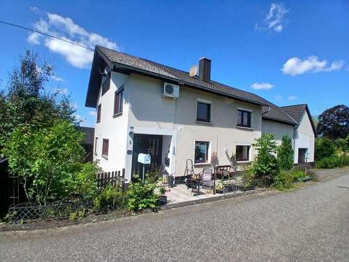 Foto - Haus zum Kaufen in Niederwambach-Ascheid 310.000,00 € 173.16 m²