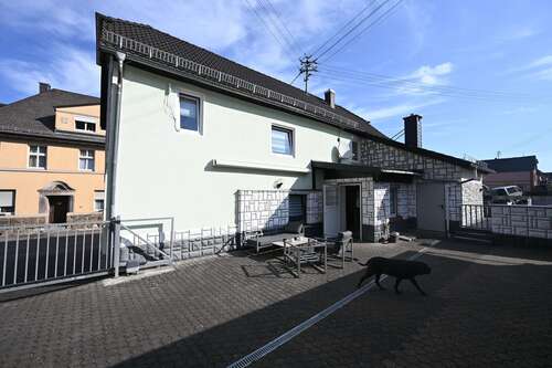 Foto - Haus zum Kaufen in Maxsain 225.000,00 € 164.23 m²