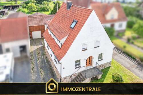 Foto - Haus zum Kaufen in Oberweser Gieselwerder 175.000,00 € 224 m²