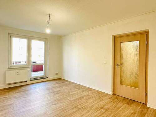 Foto - Wohnung zum Mieten in Freital 335,00 € 49.63 m²