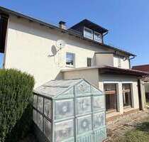 Haus zum Kaufen in OelsnitzVogtland 68.500,00 € 130 m² - Oelsnitz/Vogtland