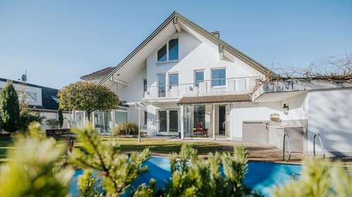 Foto - Haus zum Kaufen in Breisach 850.000,00 € 220.43 m²