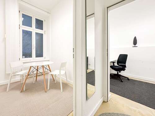 Foto - Büro in Berlin 600,00 € 25 m² - 600,00&nbsp;EUR Kaltmiete, ca.&nbsp; 25,00&nbsp;m&sup2;
