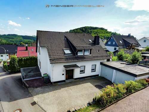 Foto - Haus zum Kaufen in Bergneustadt 290.000,00 € 192 m²