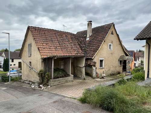 Foto - Haus zum Kaufen in Neuenstadt 89.000,00 € 155 m²